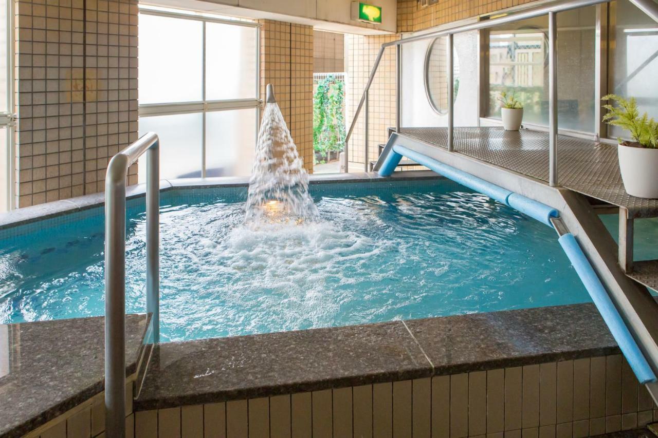 Sauna & Capsule Amza Oszaka Kültér fotó