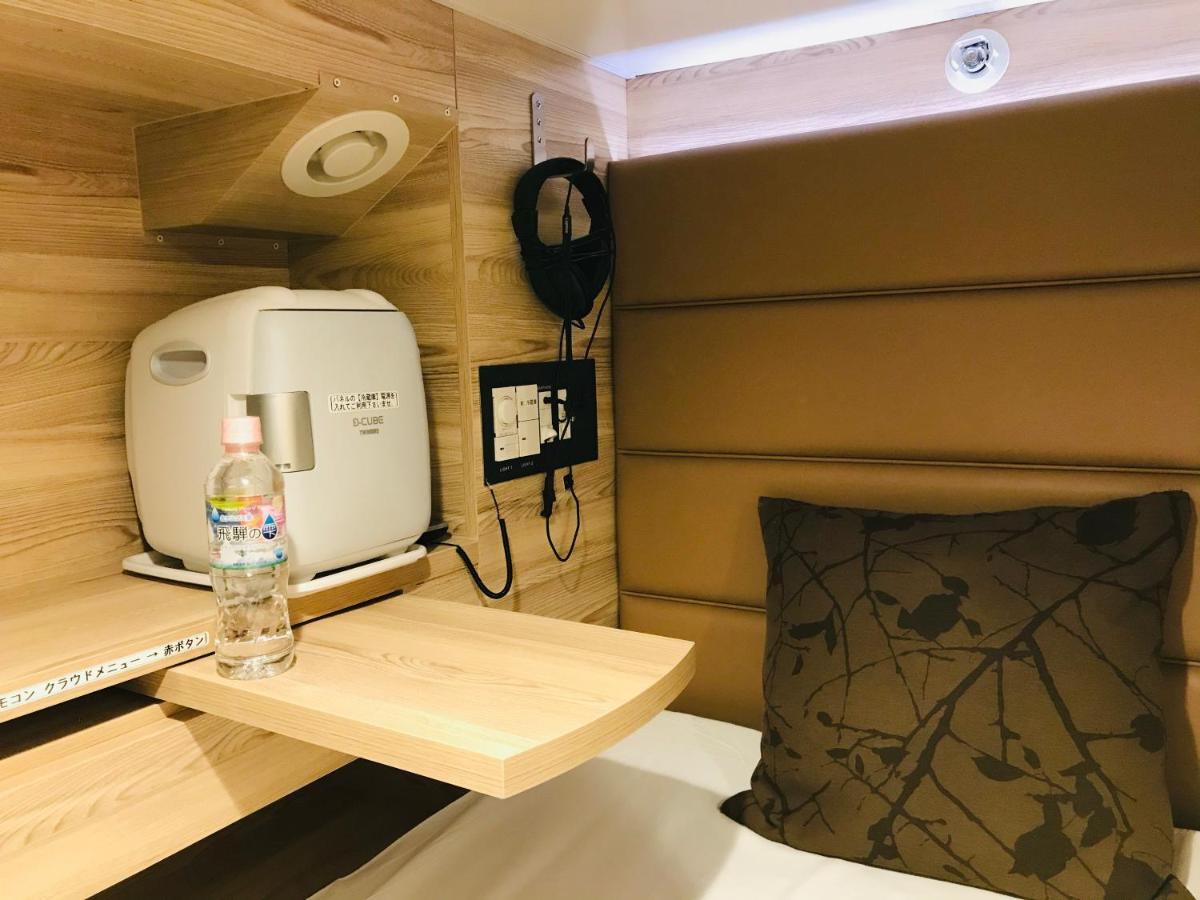 Sauna & Capsule Amza Oszaka Kültér fotó
