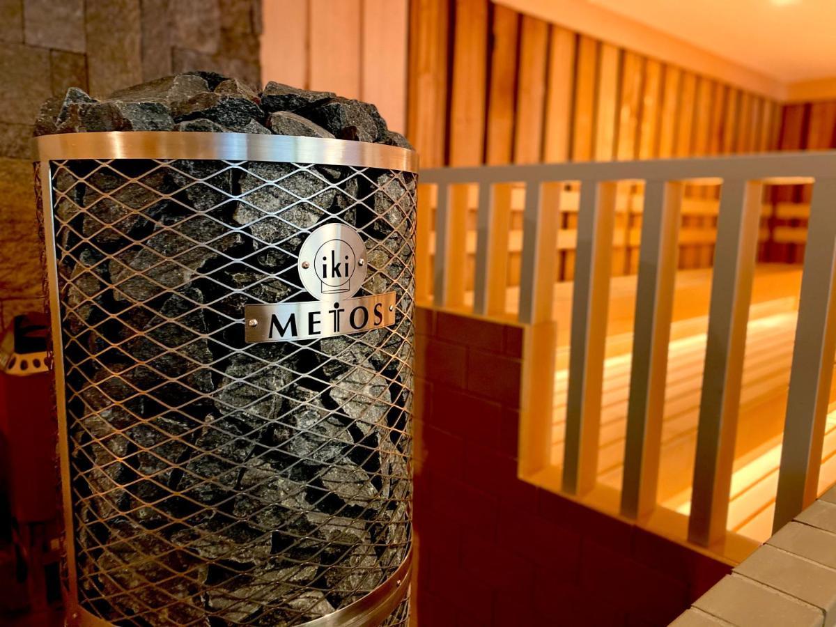 Sauna & Capsule Amza Oszaka Kültér fotó