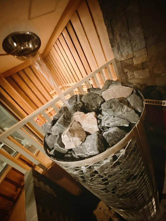 Sauna & Capsule Amza Oszaka Kültér fotó